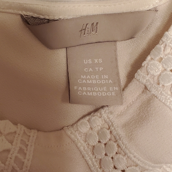 H&M Ivory lace blouse, sz XS - Picture 7 of 8